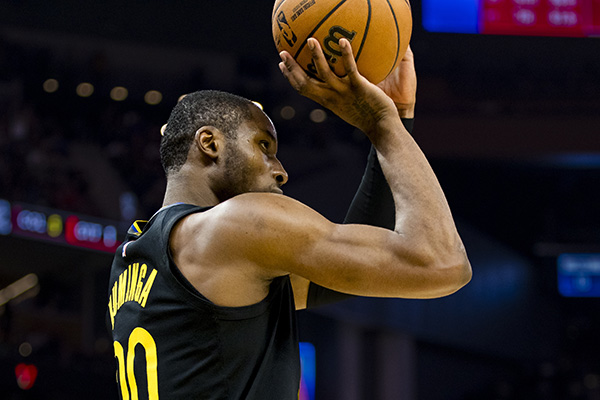 从<a href=/basketball/cavs/ target=_blank class=infotextkey>骑士</a>到太阳的蜕变！凯文-约翰逊以自身经历开导库明加