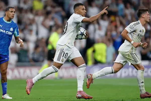<a href=/football/ouguan/ target=_blank class=infotextkey>欧冠</a>-皇马2-1马赛取欧冠开门红，姆巴佩点射双响，卡瓦哈尔染红