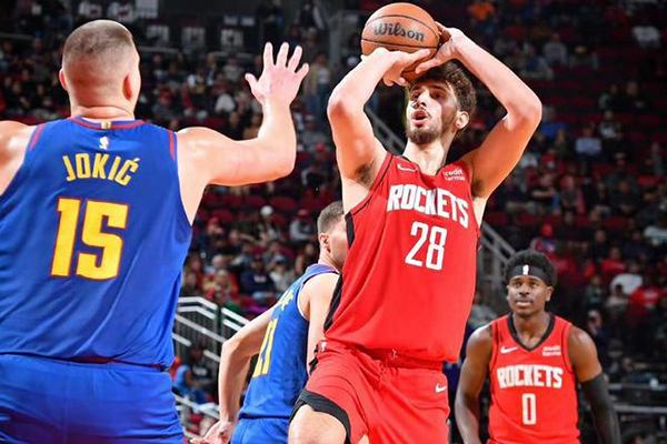 火箭变阵传统首发显奇效:攻防均衡剑指巅峰