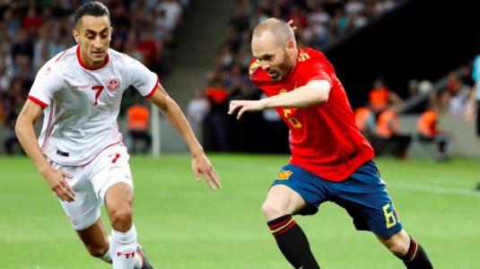 伊涅斯塔也是顶级的中场大师，同样是梦三<a href=/football/barcelona/ target=_blank class=infotextkey>巴萨</a>的核心
