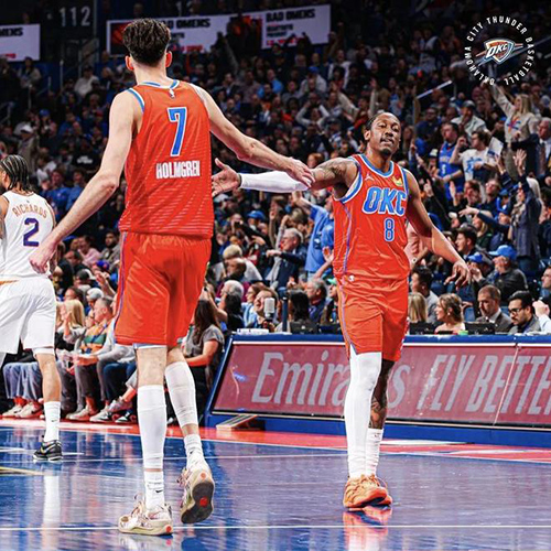 雷霆49分血洗<a href=/basketball/suns/ target=_blank class=infotextkey>太阳</a>+手握多签,霍姆格伦成顶级内线